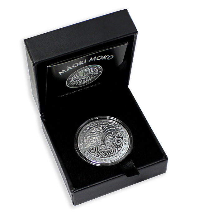 Stříbrná pokovená mince Maori Moko 1 Oz 2017 Proof