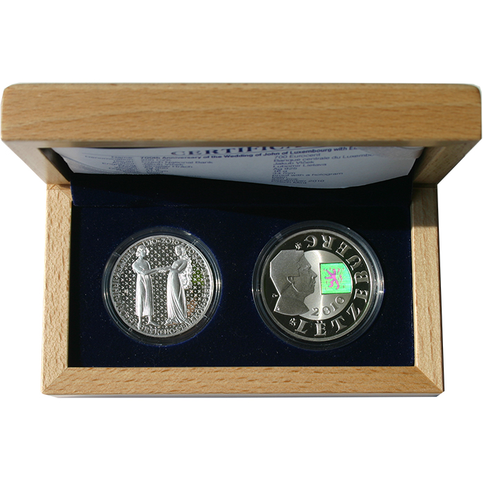 Přední strana Exkluzivní sada stříbrných mincí Jan Lucemburský a 700 cent 2010 Proof 