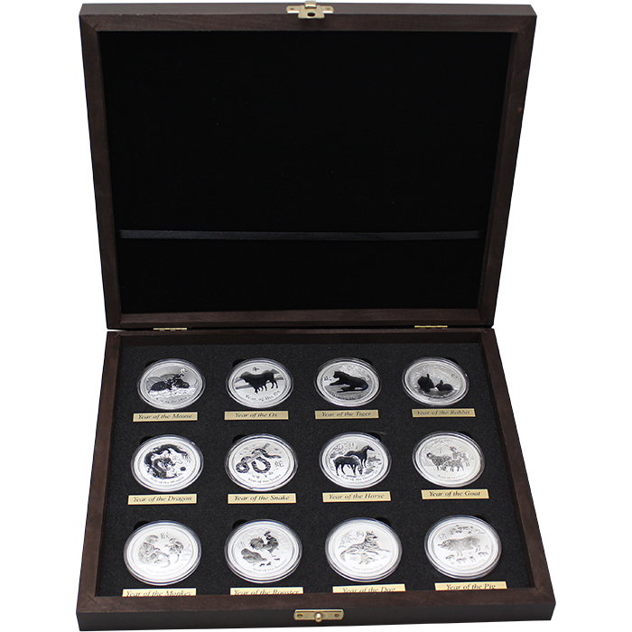 Přední strana Luxusní sada 12 stříbrných mincí 1 Oz Lunární série II. 2008 - 2019