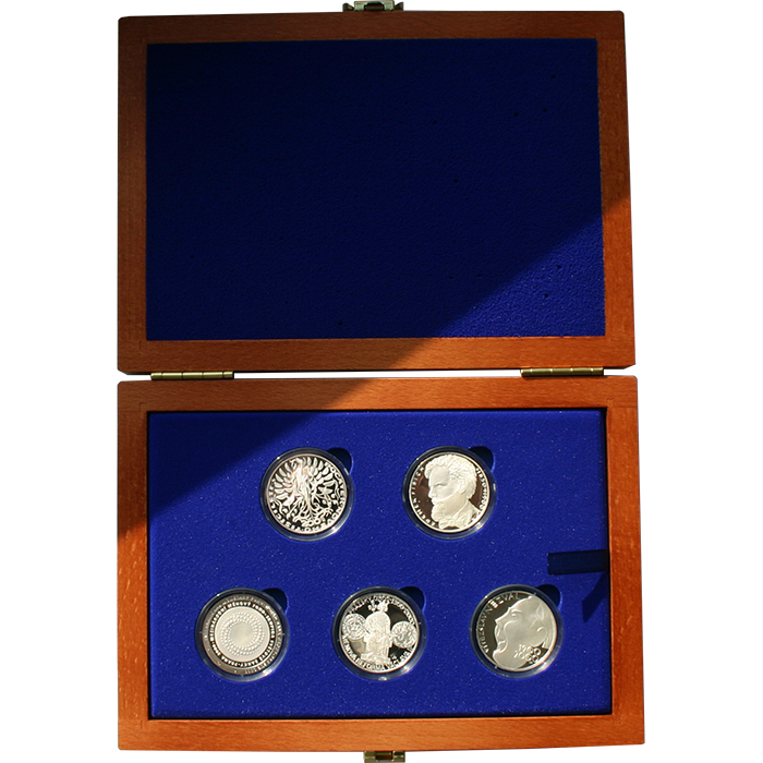 Sada stříbrných pamětních mincí roku 2000 v dřevěné krabičce Proof